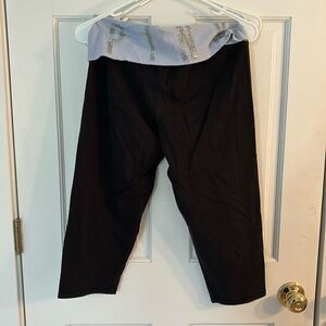 PINK cropped yoga pants - periwinkle